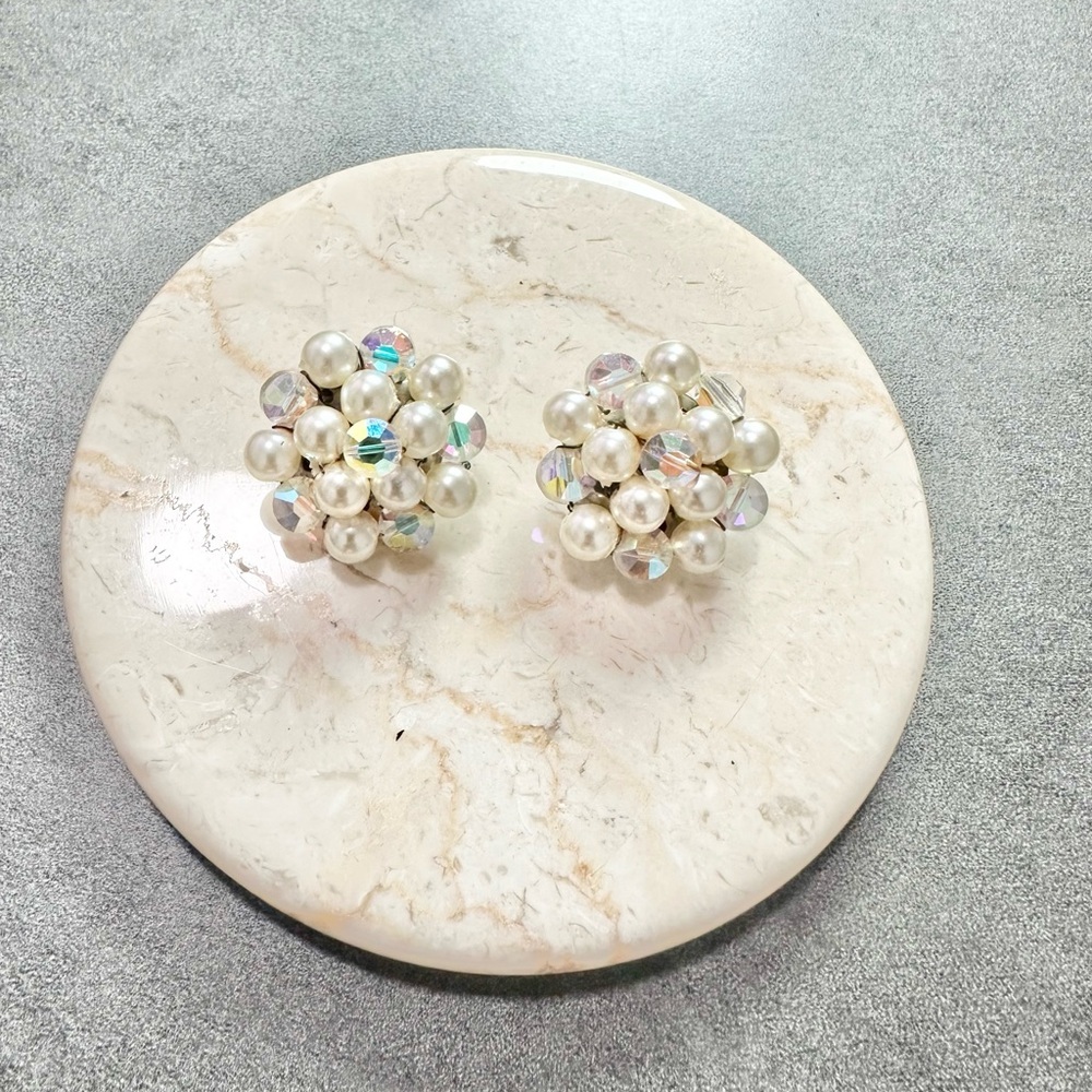 Vintage 1950’s 60’s Pearl And Aurora Borealis Crystal Cluster Clip On  Earrings